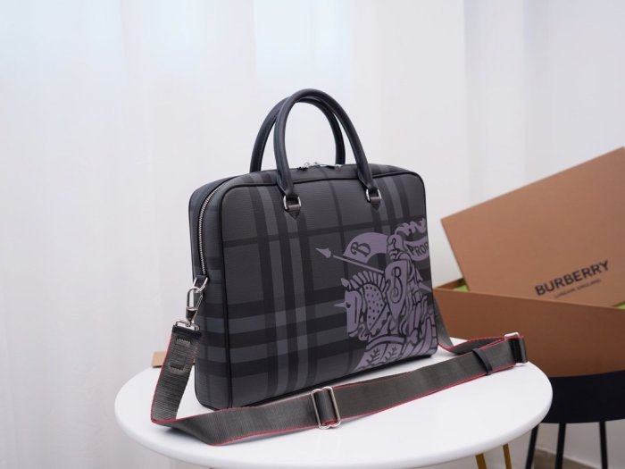 2021SS新作 Burberry バーバリー メンズ ハンドバックスーパーコピー