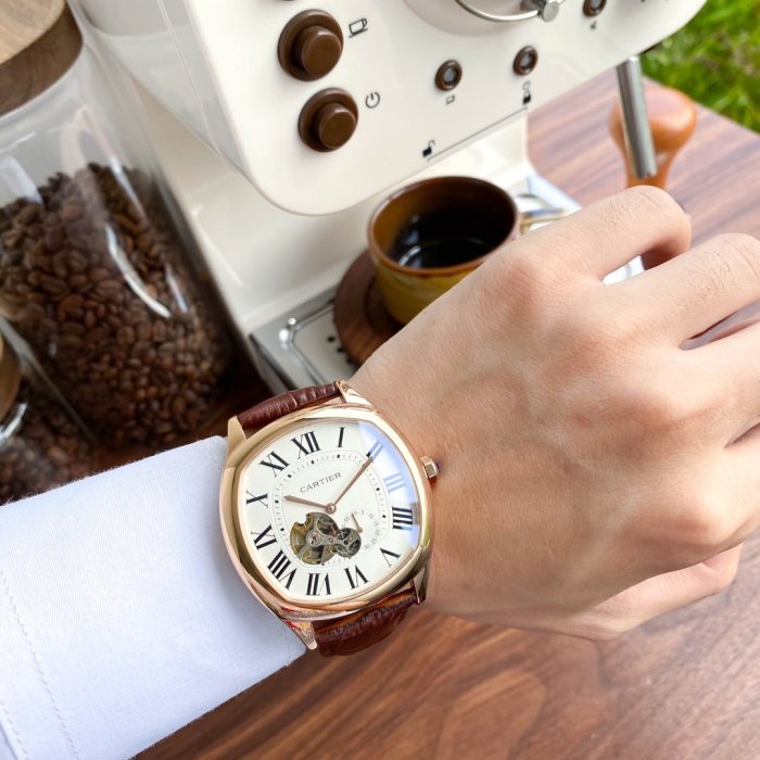 2020SS新作Cartier カルティエ メンズ 時計 スーパーコピー4色
