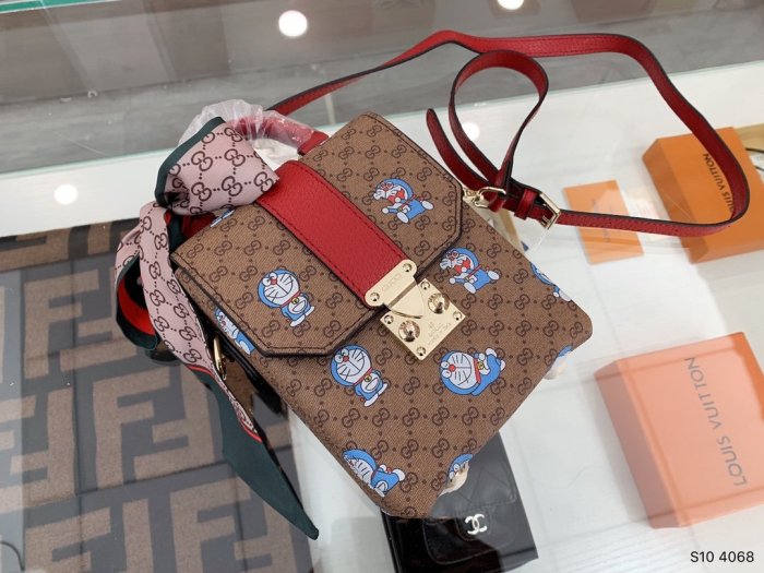202103SS新作Gucci グッチ レディースショルダーバッグスーパーコピー