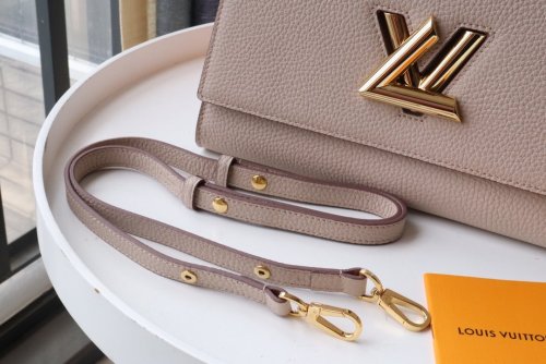 2021SS新作 Louis Vuitton ルイヴィトン レディース ショルダーバック スーパーコピー