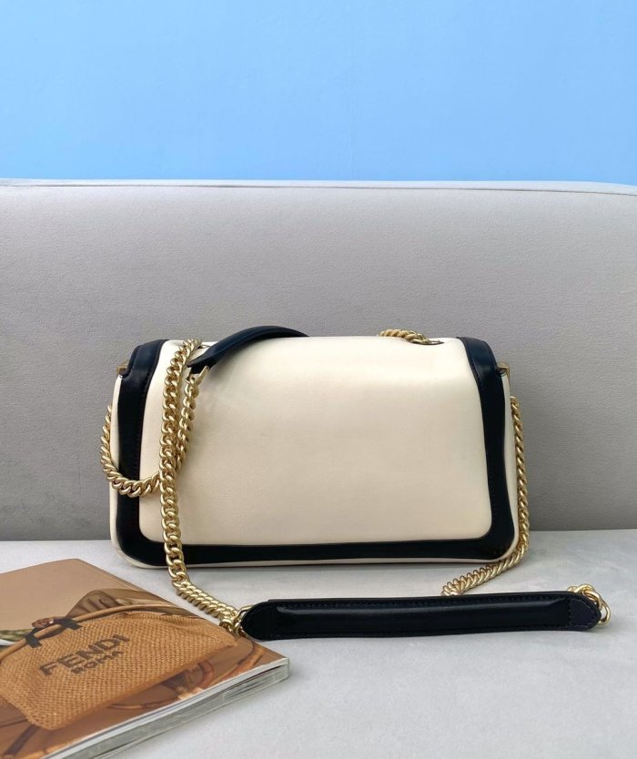 2021SS新作 FENDI フェンディ レディースショルダーバックスーパーコピー
