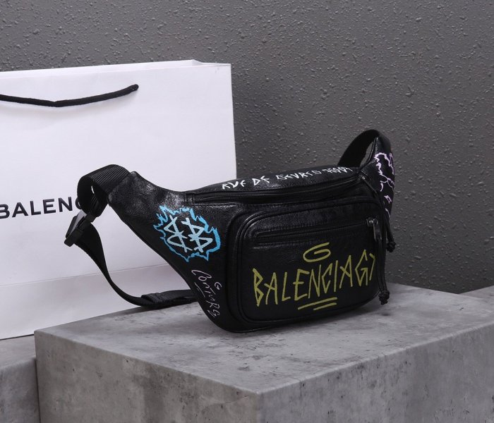 2020SS新作 Balenciaga バレンシアガ メンズ ショルダーバックスーパーコピー