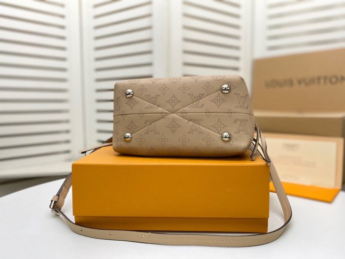 202103新作 Louis Vuitton ルイヴィトン ショルダーバッグスーパーコピー