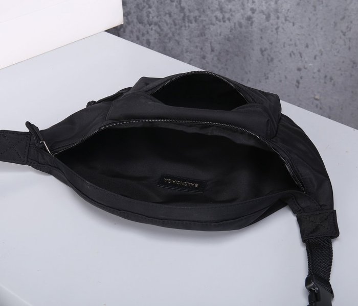 2020SS新作 Balenciaga バレンシアガ メンズ ショルダーバック スーパーコピー