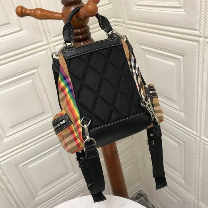 202103SS新作 Burberry バーバリー メンズリュックバックスーパーコピー
