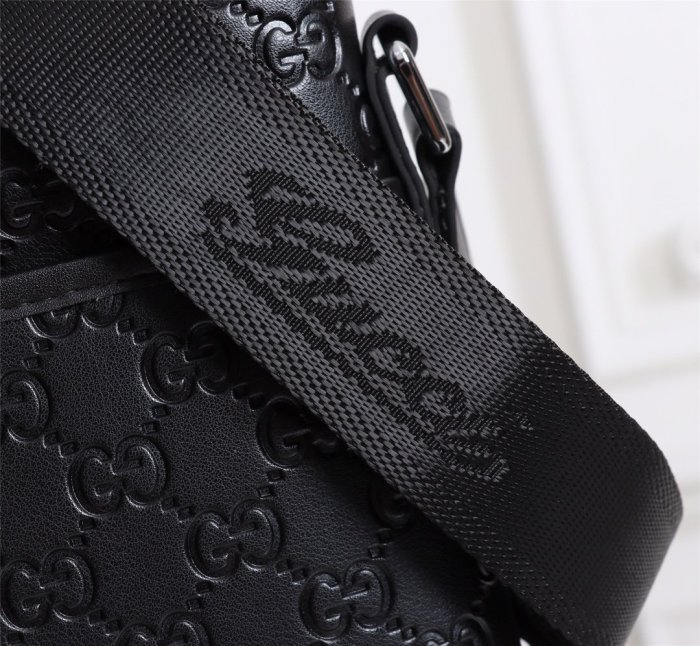 2020SS新作 Gucci グッチ メンズ ショルダーバックスーパーコピー