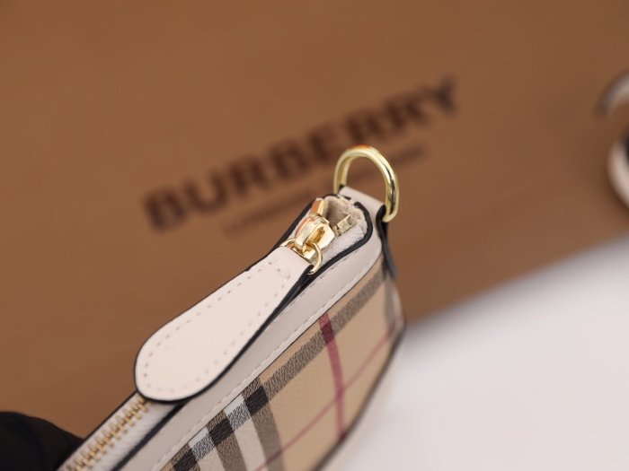 202103SS新作Burberryバーバリー レディース ショルダーバック スーパーコピー