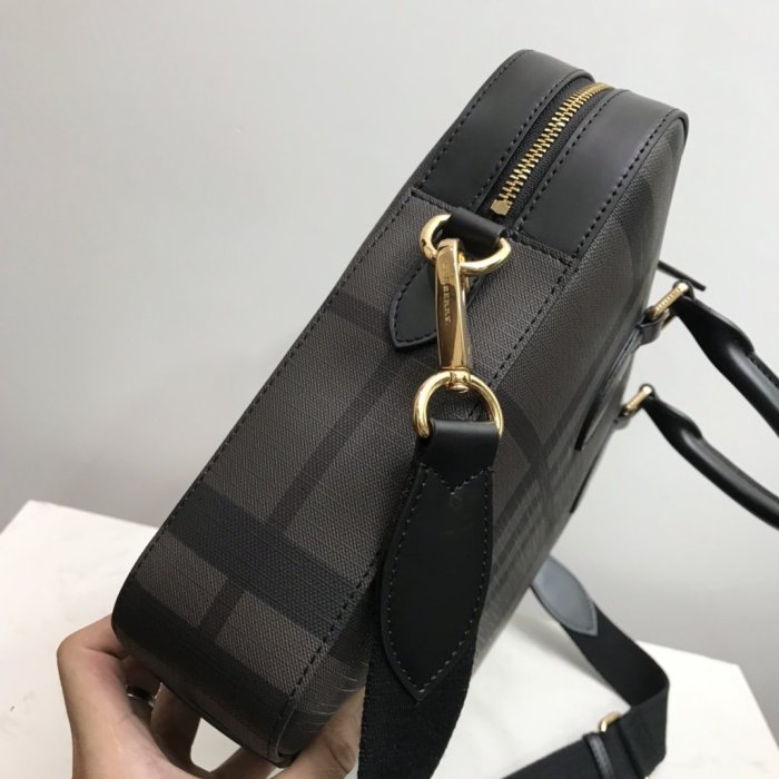 2020SS新作 Burberry バーバリー メンズ ハンドバックスーパーコピー