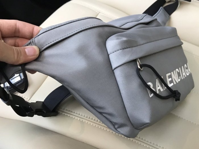 2020SS新作 Balenciaga バレンシアガ メンズ ショルダーバック スーパーコピー