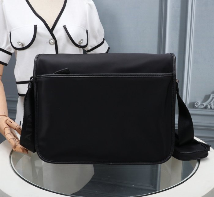 202103SS新作 メンズ Prada プラダ ショルダーバックスーパーコピー