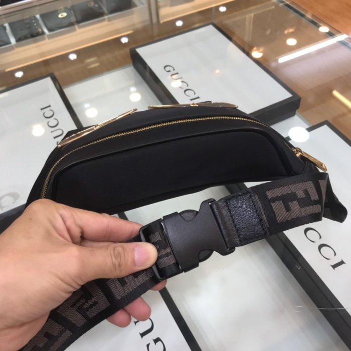 2020SS新作 FENDI フェンディ ショルダーバック スーパーコピー