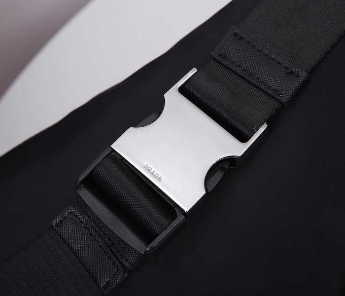 2021SS新作 メンズ Prada プラダショルダーバッグスーパーコピー
