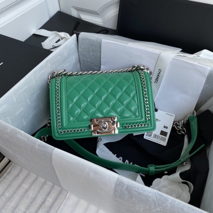 2020SS新作 シャネル Chanel ショルダーバック スーパーコピー