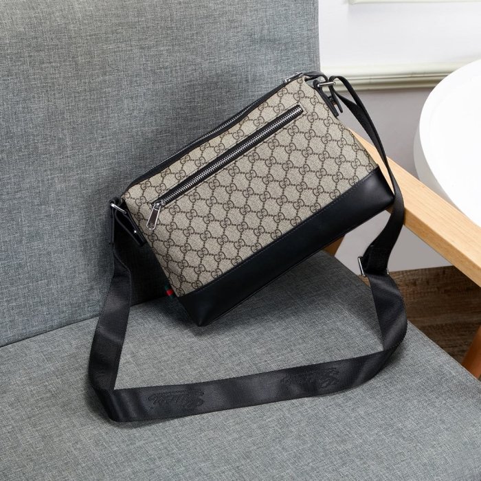 202103SS新作 Gucci グッチ メンズ ショルダーバックスーパーコピー