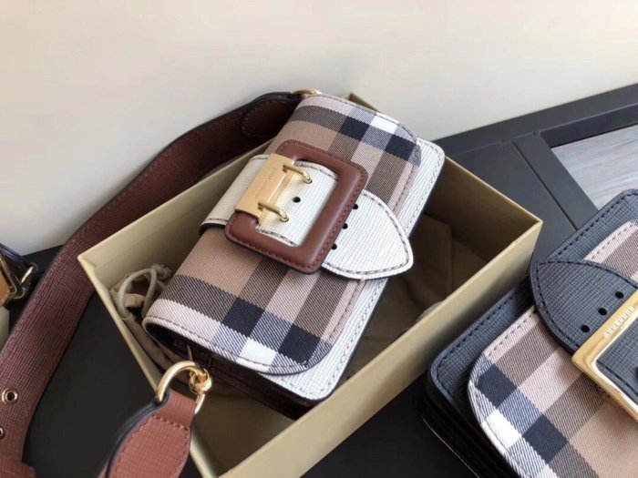 202103SS新作Burberryバーバリー レディース ショルダーバック スーパーコピー