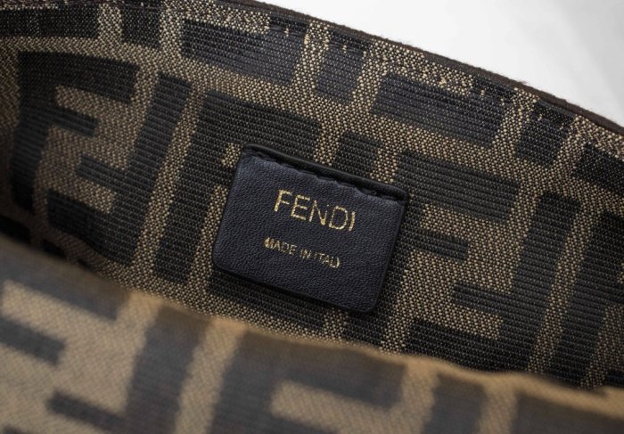 202103SS新作 FENDI フェンディ レディースショルダーバックスーパーコピー