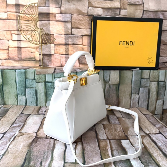 2020SS新作 FENDI フェンディ レディース ショルダーバック スーパーコピー
