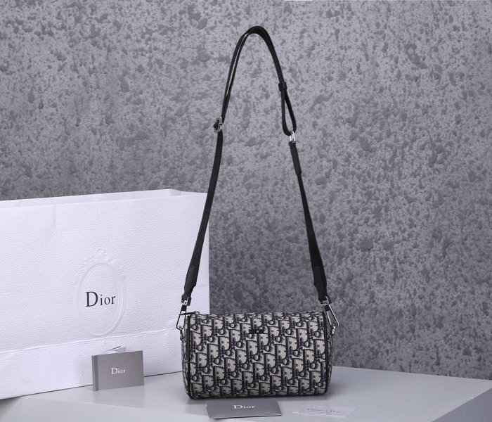 2020SS新作 Dior ディオール メンズ ショルダーバック スーパーコピー