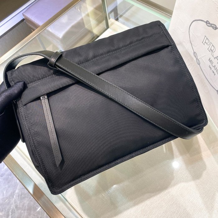 2021SS新作 メンズ Prada プラダショルダーバッグスーパーコピー