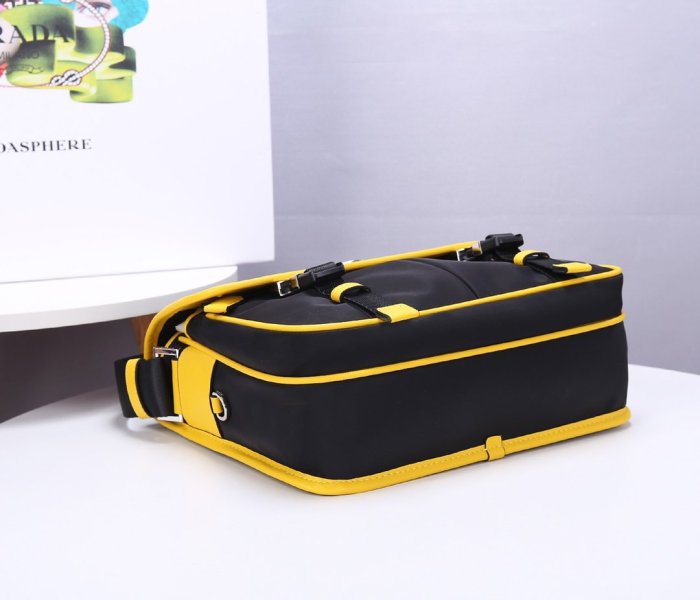 2021SS新作 メンズ Prada プラダショルダーバッグスーパーコピー