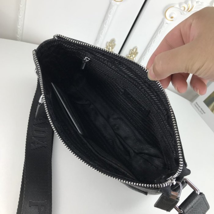 2021SS新作 メンズ Prada プラダショルダーバッグスーパーコピー