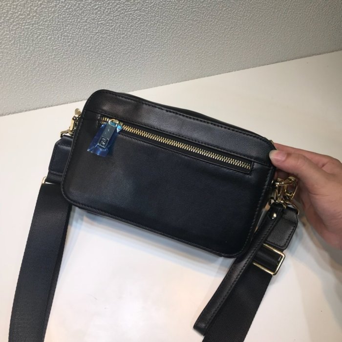 2020SS新作 FENDI フェンディ ショルダーバック スーパーコピー