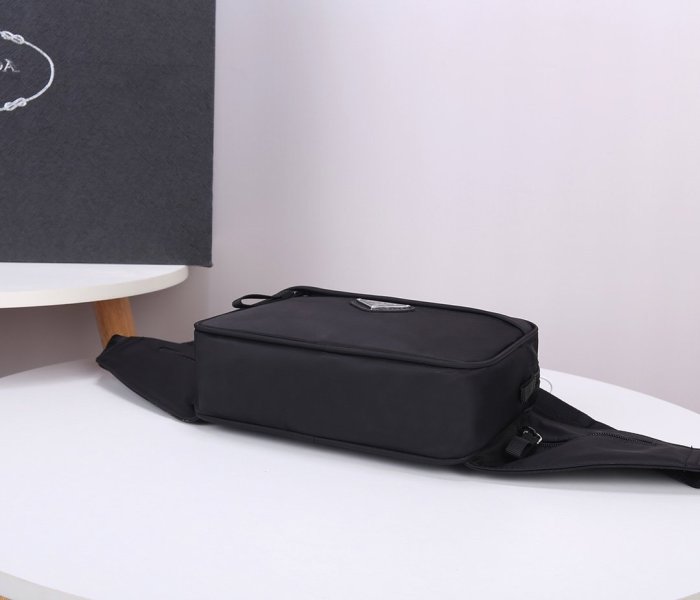 2021SS新作 メンズ Prada プラダショルダーバッグスーパーコピー
