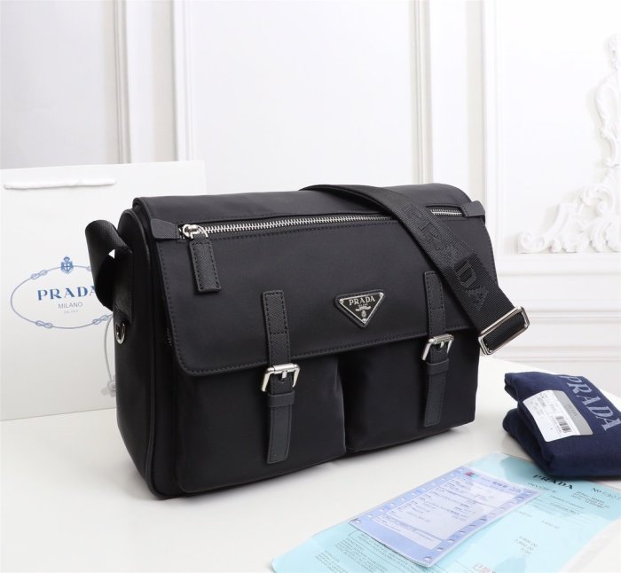 202105SS新作 Prada プラダ メンズ ショルダーバックスーパーコピー