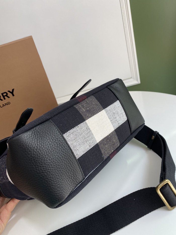 2021SS新作 Burberry バーバリー メンズ ショルダーバック スーパーコピー