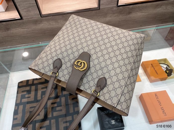 202103SS新作Gucci グッチ レディースショルダーバッグスーパーコピー