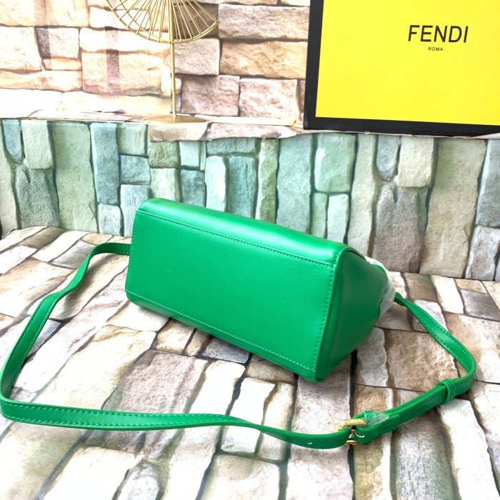 2020SS新作 FENDI フェンディ レディース ショルダーバック スーパーコピー