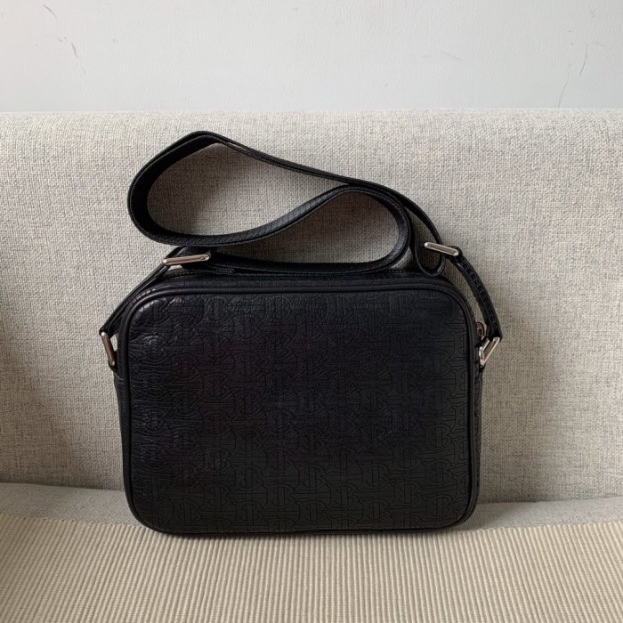 2021SS新作 Burberry バーバリー メンズ ショルダーバック スーパーコピー