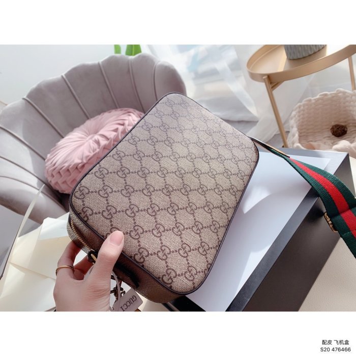 2021SS新作Gucci グッチ レディースショルダーバッグスーパーコピー