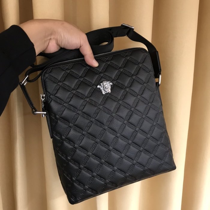 202106SS新作 Versace ヴェルサーチェ メンズ ショルダーバッグ スーパーコピー