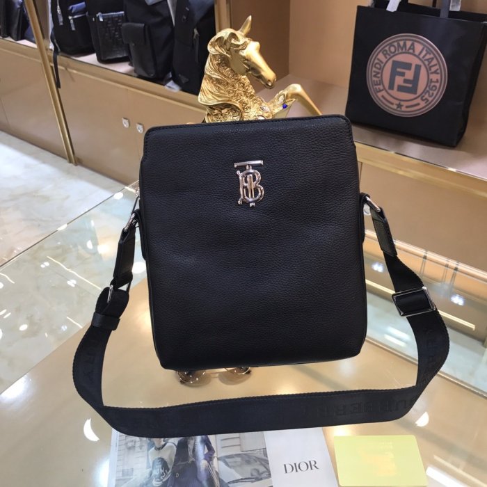 2020SS新作 Burberry バーバリー メンズ ショルダーバック スーパーコピー