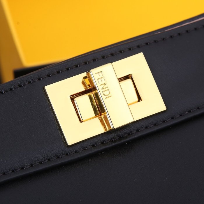 2021SS新作 FENDI フェンディ レディースショルダーバックスーパーコピー
