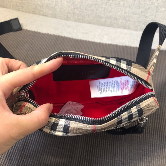 2021SS新作 Burberry バーバリー メンズ ショルダーバック スーパーコピー