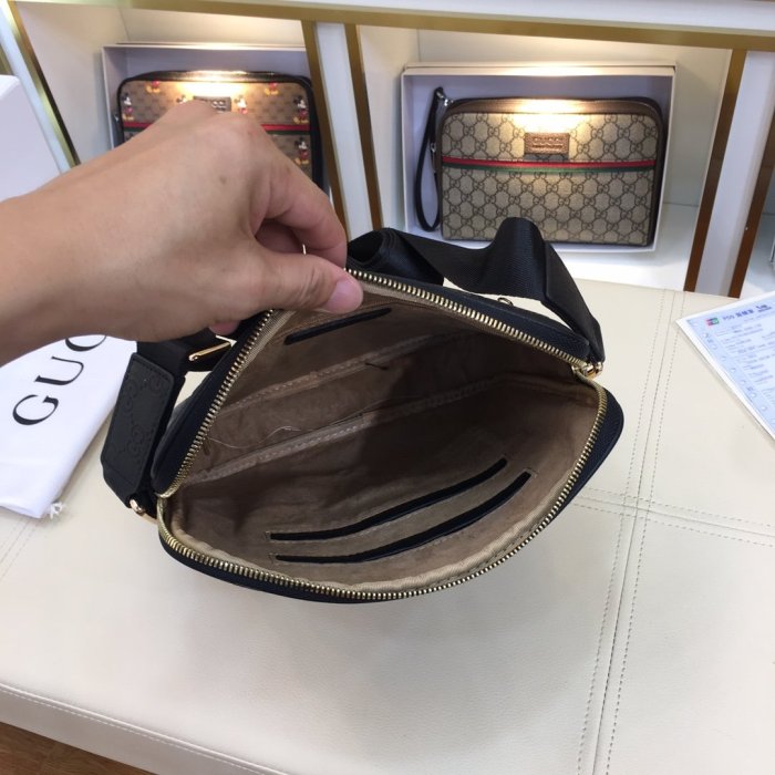 2021SS新作 Gucci グッチ メンズ ショルダーバックスーパーコピー