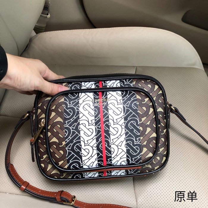 202103SS新作 Burberry バーバリー メンズ ショルダーバック スーパーコピー