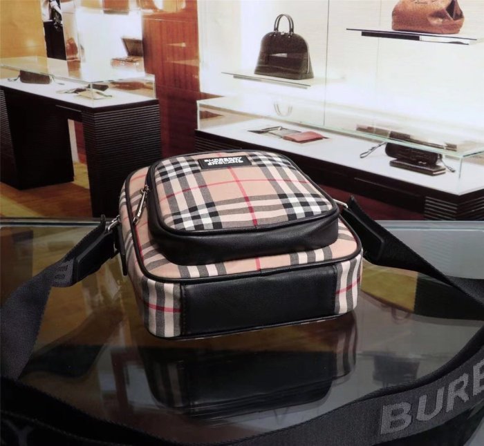 2020SS新作 Burberry バーバリー メンズ ショルダーバック スーパーコピー