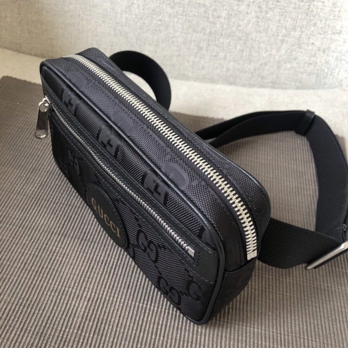 2021SS新作 Gucci グッチ メンズ ショルダーバックスーパーコピー