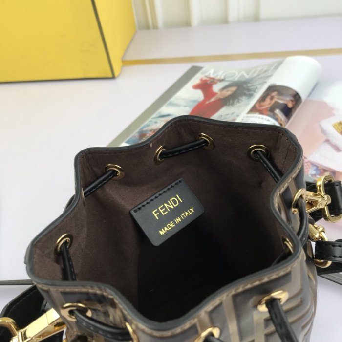 2020SS新作 FENDI フェンディ レディース ショルダーバック スーパーコピー