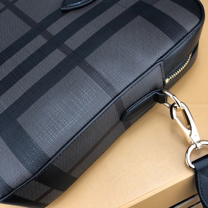 2021SS新作 Burberry バーバリー メンズ ハンドバックスーパーコピー