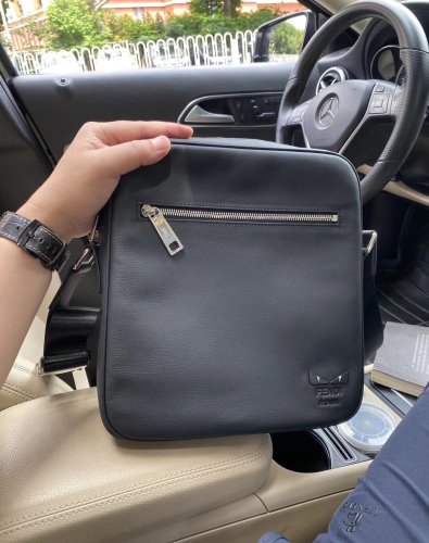 2020SS新作 FENDI フェンディ ショルダーバック スーパーコピー