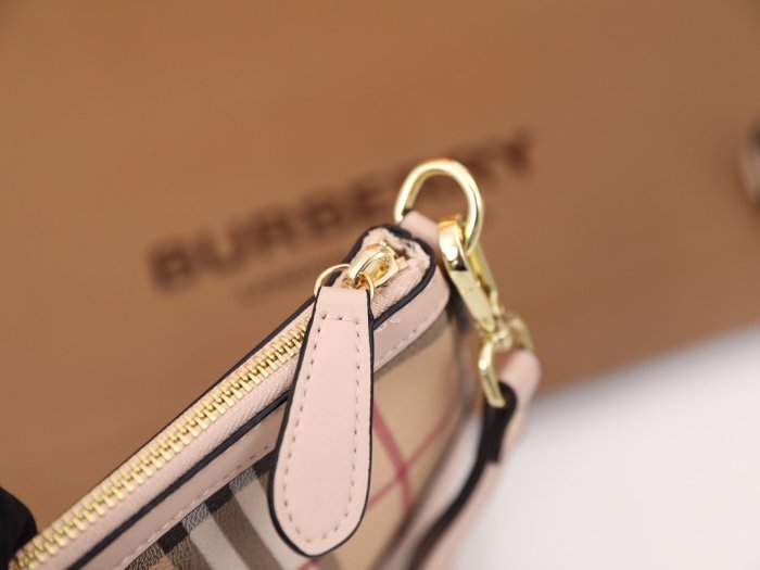 202103SS新作Burberryバーバリー レディース ショルダーバック スーパーコピー
