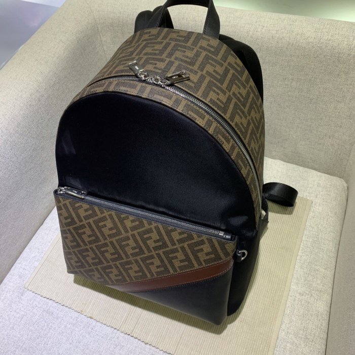 2020SS新作 FENDI フェンディ リュックバック スーパーコピー