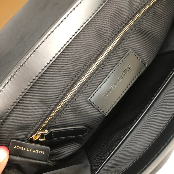 2021SS新作 Burberry バーバリー メンズ ショルダーバック スーパーコピー