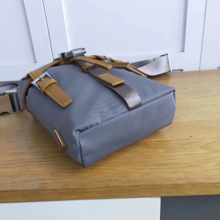 2021SS新作 メンズ Prada プラダショルダーバッグスーパーコピー