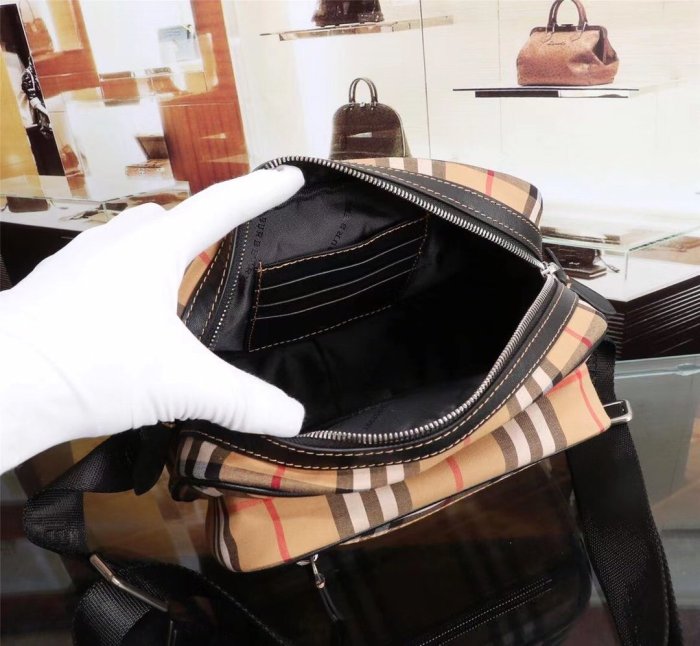 2020SS新作 Burberry バーバリー メンズ ショルダーバック スーパーコピー