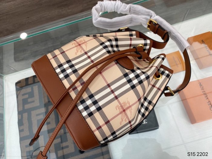 202103SS新作Burberryバーバリー レディース ショルダーバック スーパーコピー